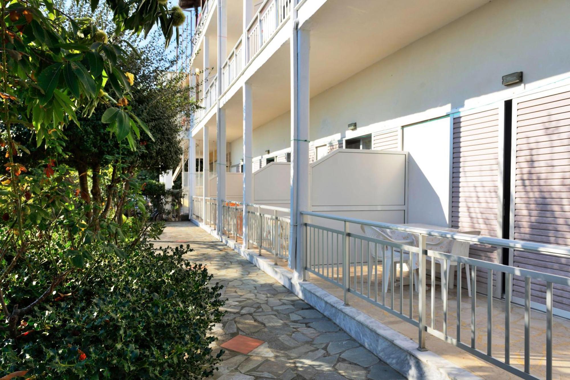 Apartments Ziogas Paralía Skotínis Eksteriør billede